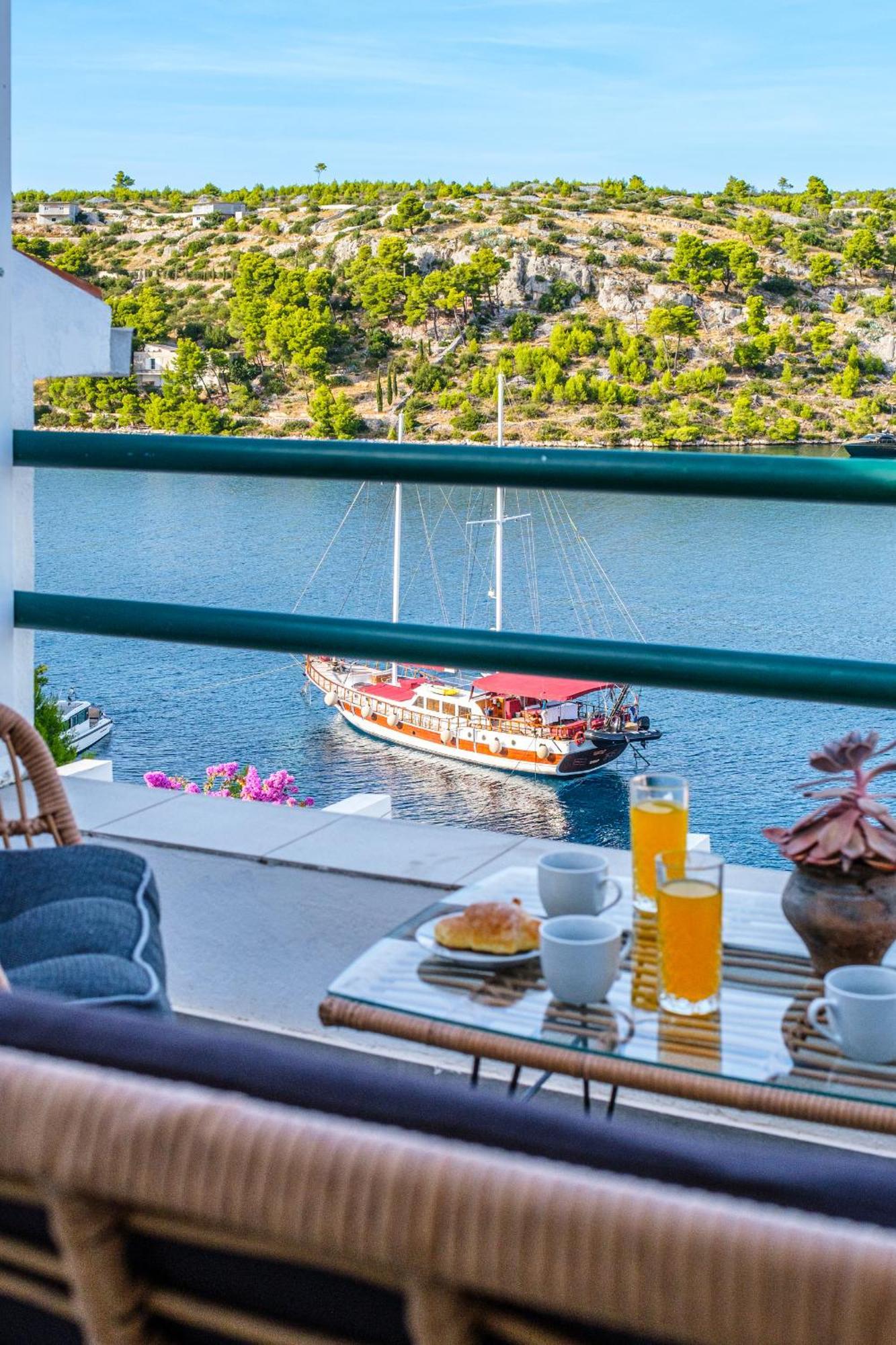 Vila Tudor Bobovisca Экстерьер фото