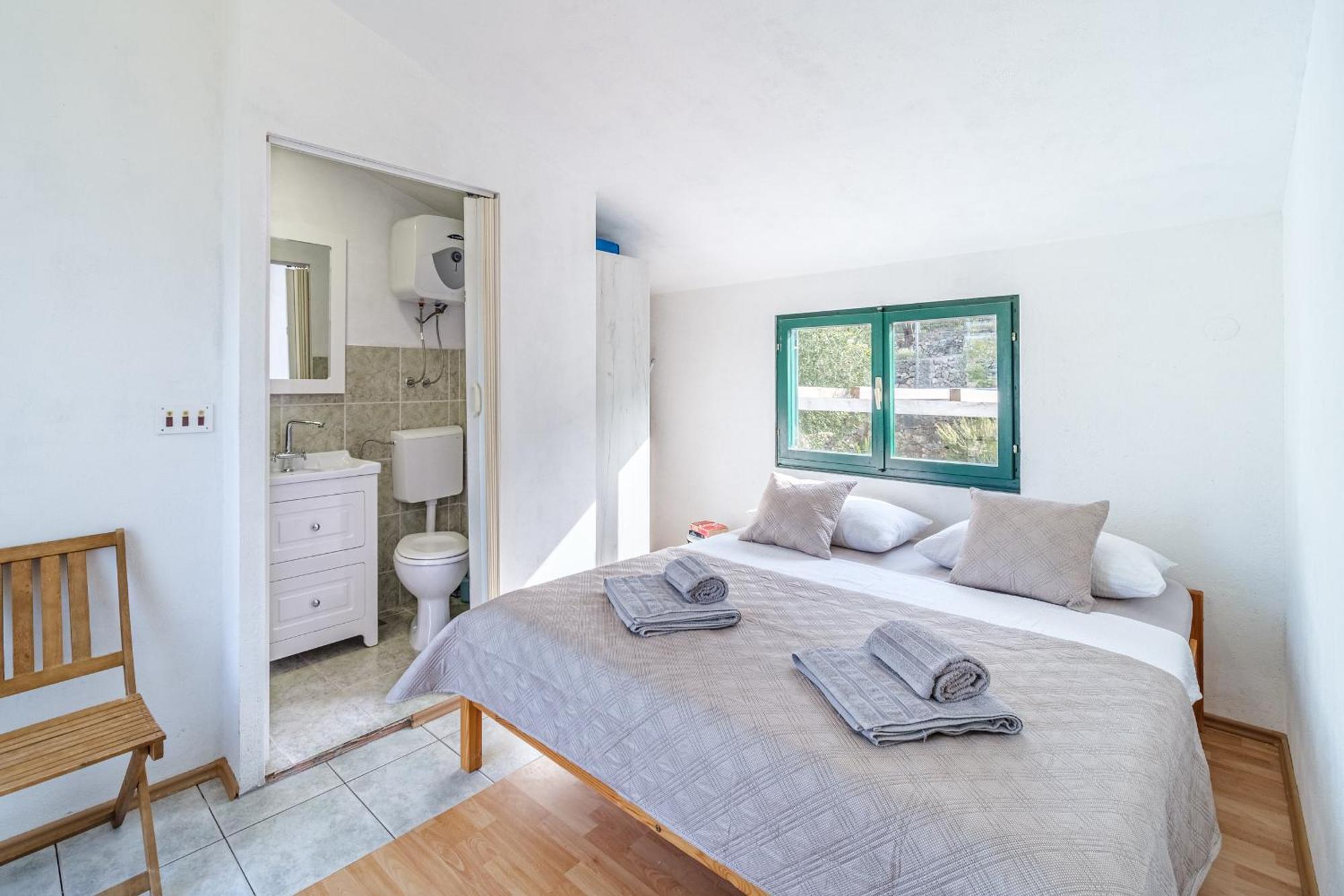 Vila Tudor Bobovisca Экстерьер фото