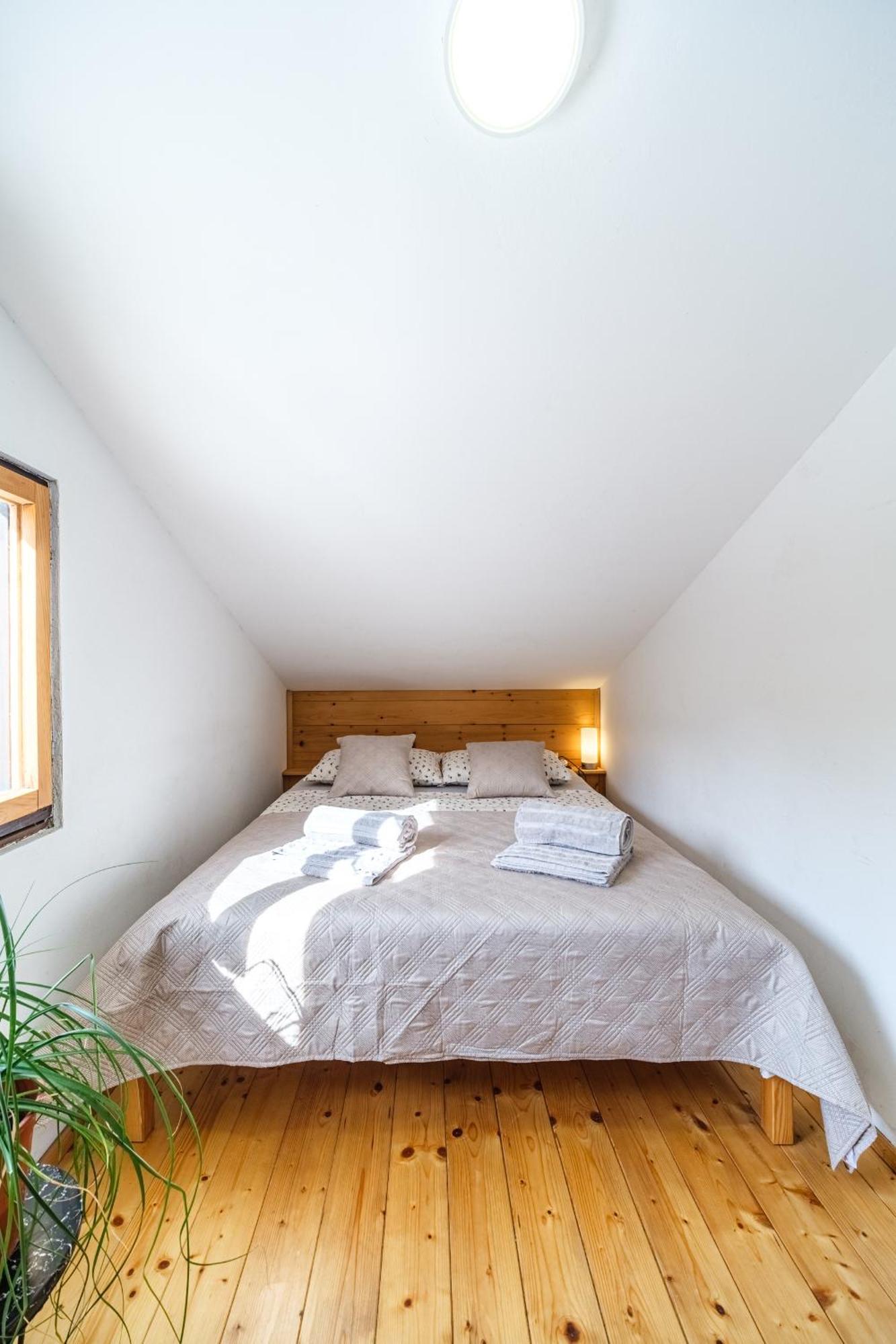 Vila Tudor Bobovisca Экстерьер фото