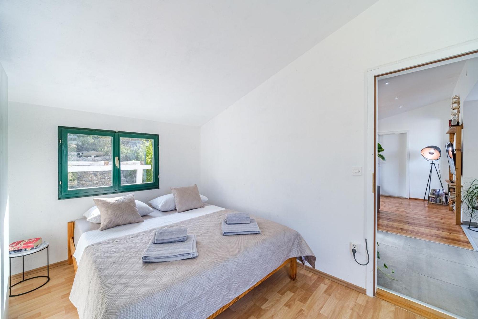 Vila Tudor Bobovisca Экстерьер фото